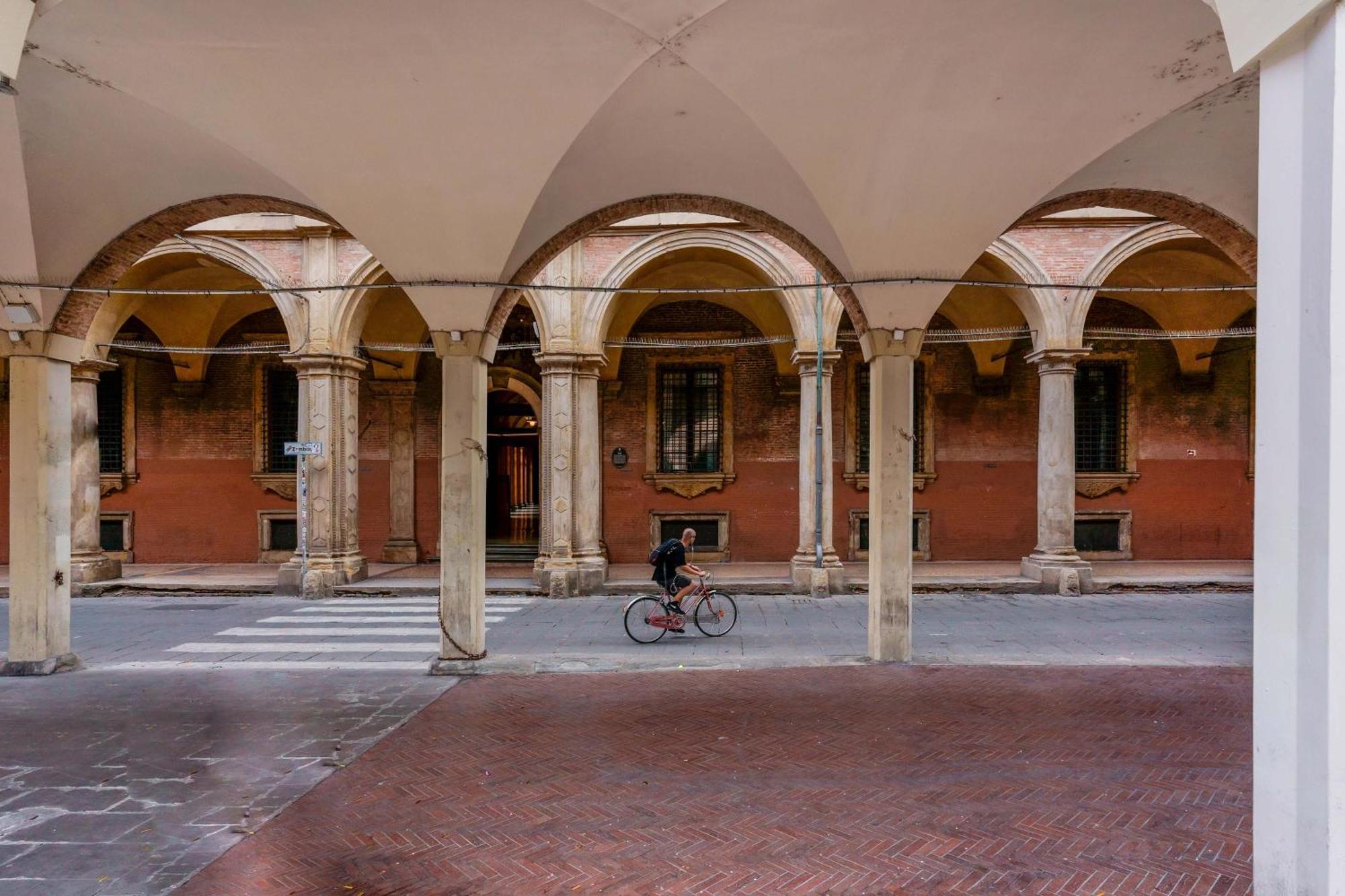 Zamboni 58 Apartment - Zona Movida Bologna Bagian luar foto