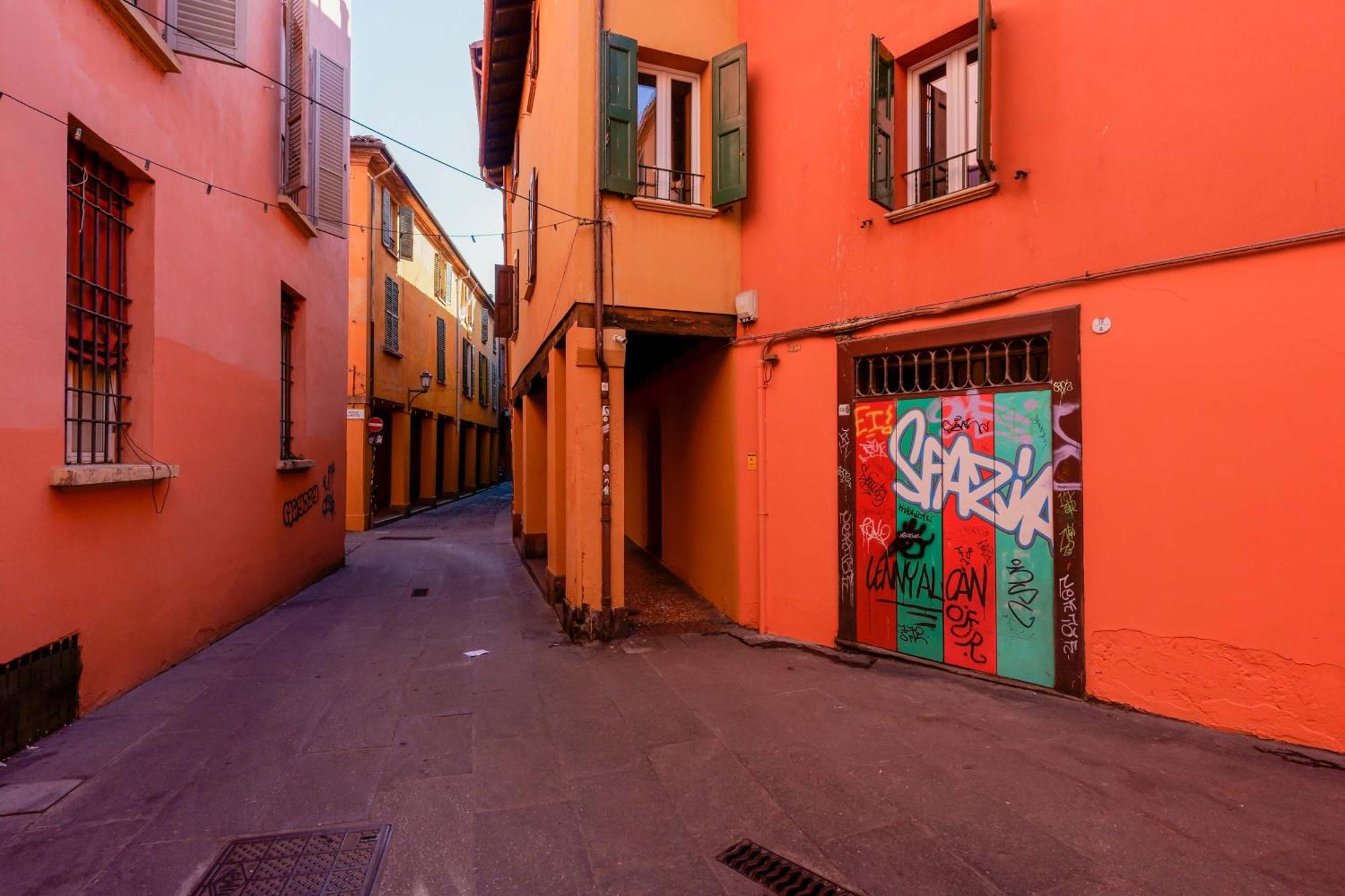 Zamboni 58 Apartment - Zona Movida Bologna Bagian luar foto